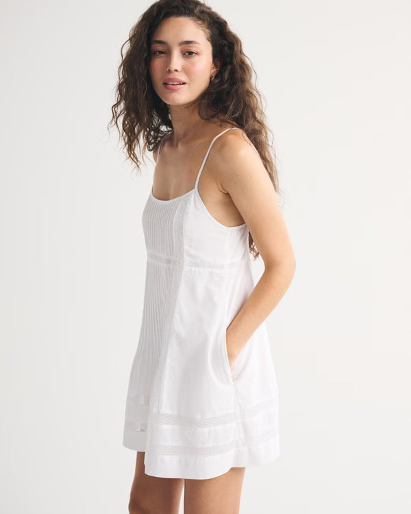Scoopneck Flowy Mini Dress-White