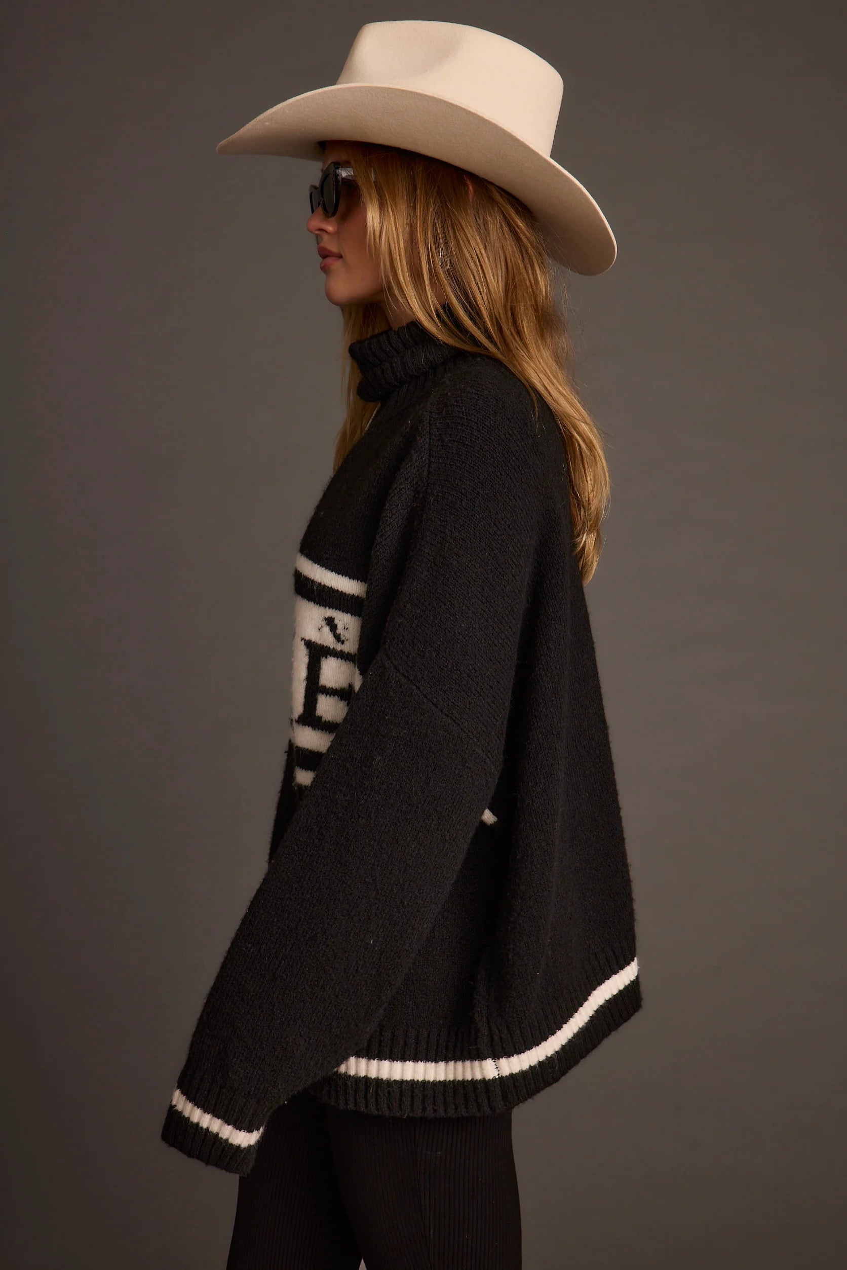 Apres Black and White Turtleneck Sweater
