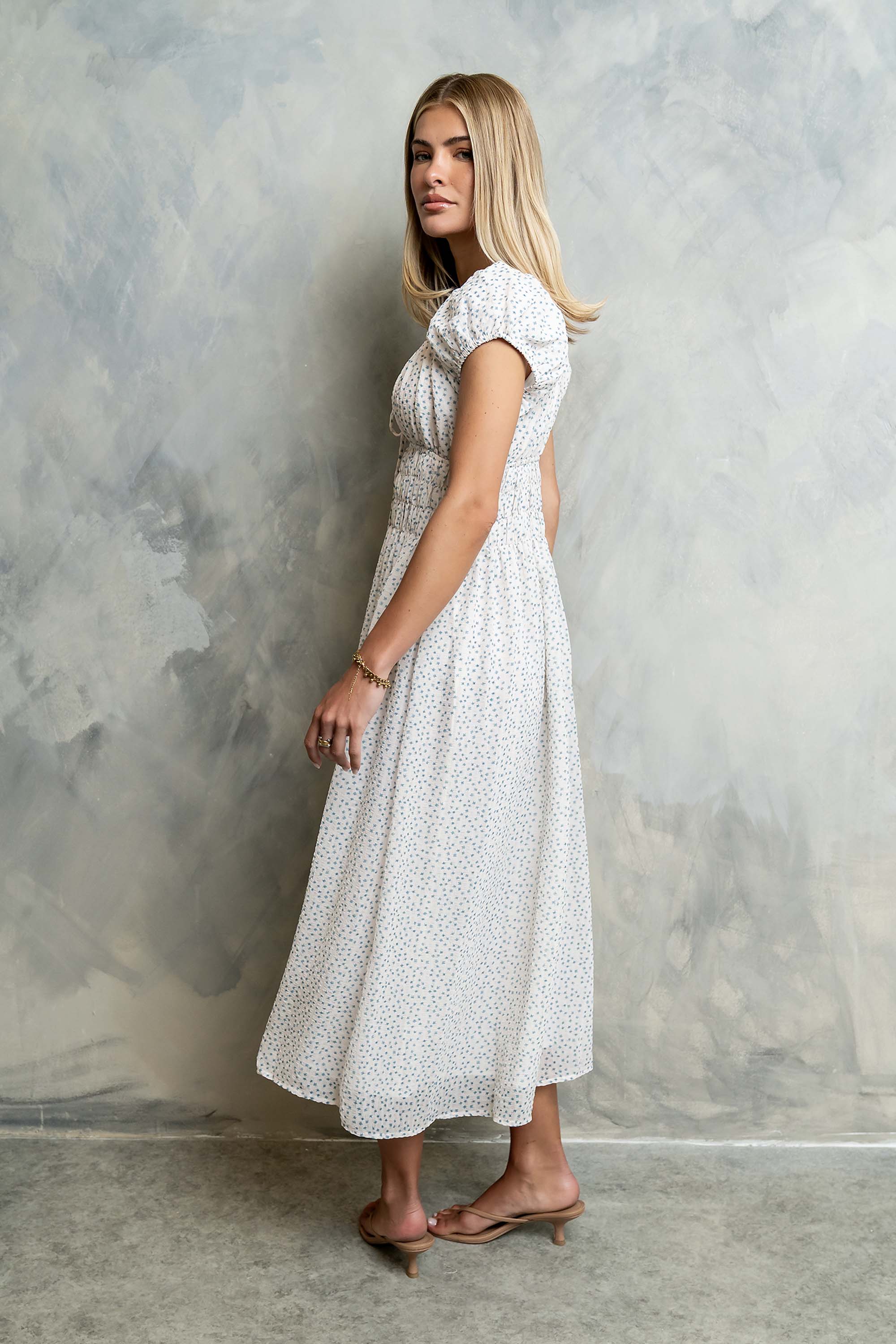 Kaelyn Floral Midi Dress in Ivory