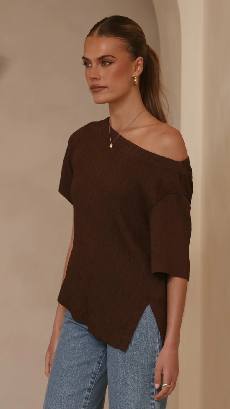 Aziel Off Shoulder Tee - Chocolate